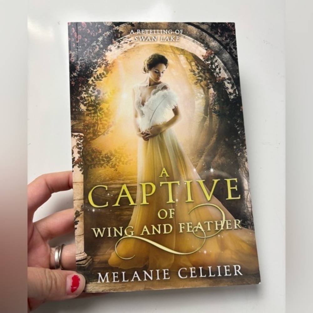 Melanie Cellier A Captive of Wing and feather book